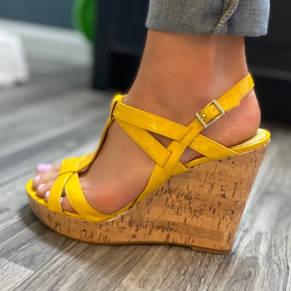 Enzo Angiolini wedges